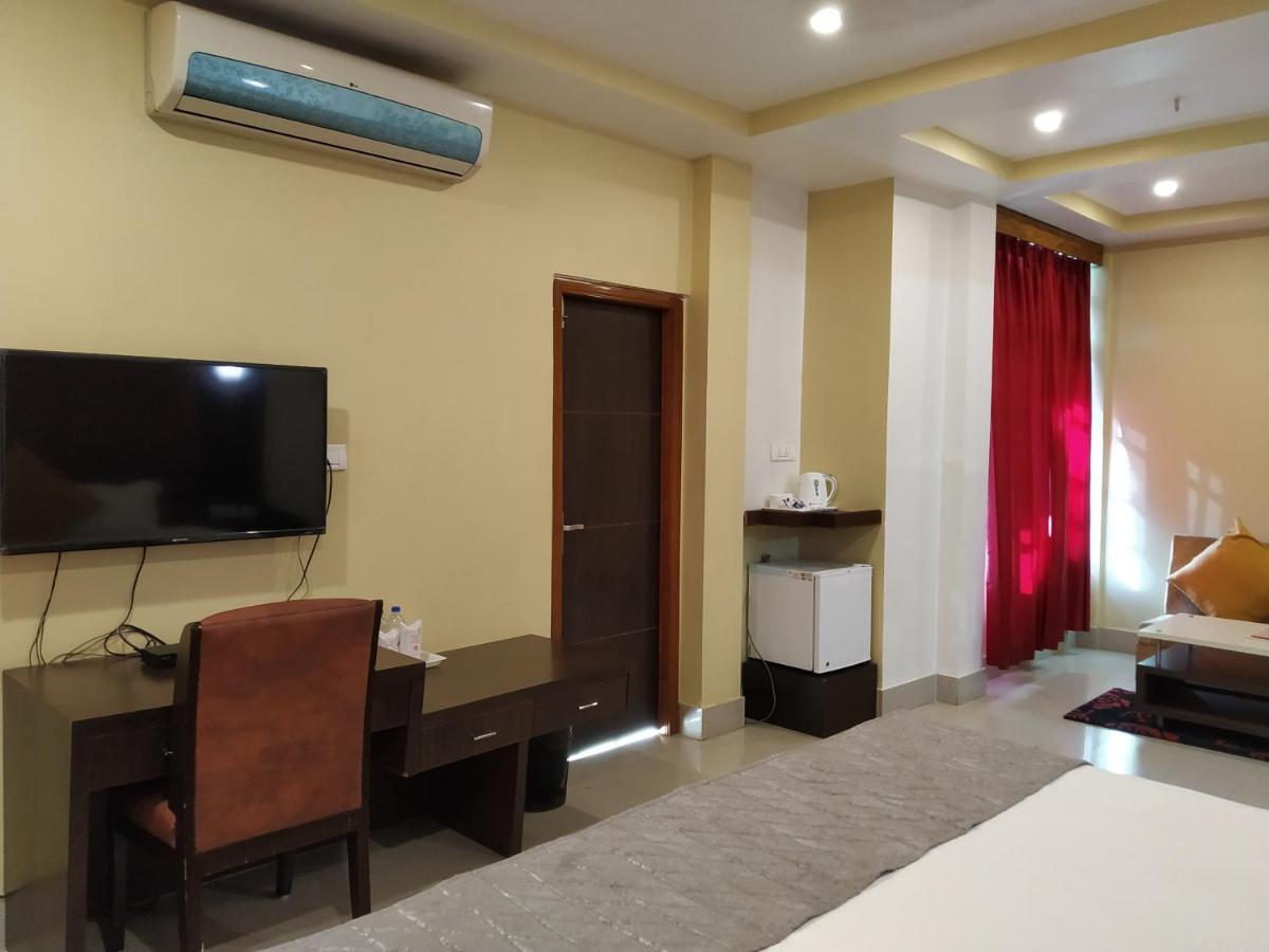 Hotel Sc Continental Itānagar Eksteriør bilde